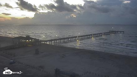 The Dunes - Port Aransas Live Beach Cam - Sep 9, 2026, 6:58am CDT