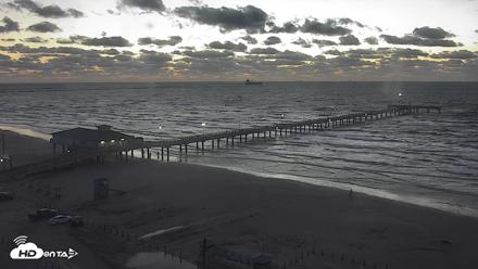 The Dunes - Port Aransas Live Beach Cam - Oct 11, 2026, 7:14am CDT