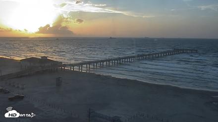 The Dunes - Port Aransas Live Beach Cam - Aug 14, 2026, 7:09am CDT