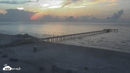 The Dunes - Port Aransas Live Beach Cam - Aug 28, 2026, 7:03am CDT
