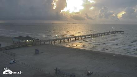 The Dunes - Port Aransas Live Beach Cam - Sep 8, 2026, 7:03am CDT