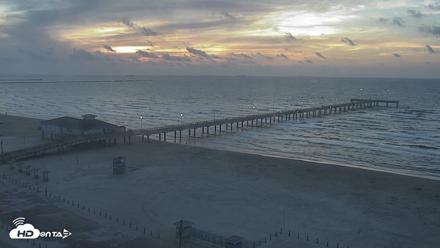 The Dunes - Port Aransas Live Beach Cam - Sep 2, 2026, 7:09am CDT