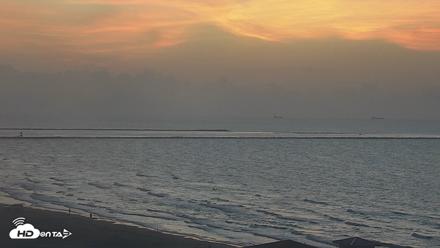 The Dunes - Port Aransas Live Beach Cam - Aug 24, 2026, 6:51am CDT
