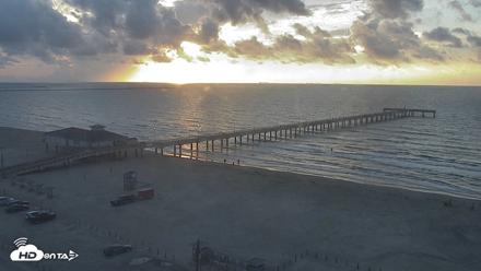 The Dunes - Port Aransas Live Beach Cam - Sep 6, 2026, 7:35am CDT