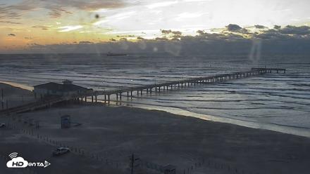 The Dunes - Port Aransas Live Beach Cam - Oct 17, 2026, 7:29am CDT