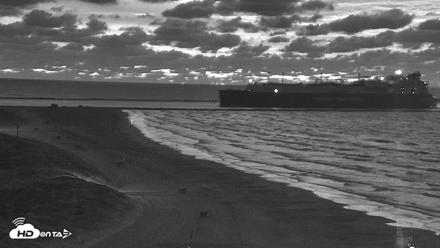 The Dunes - Port Aransas Live Beach Cam - May 4, 2026, 6:10am CDT