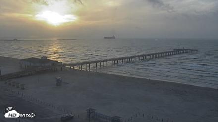 The Dunes - Port Aransas Live Beach Cam - Aug 21, 2026, 7:25am CDT