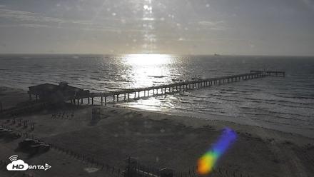 The Dunes - Port Aransas Live Beach Cam - Apr 11, 2026, 8:44am CDT