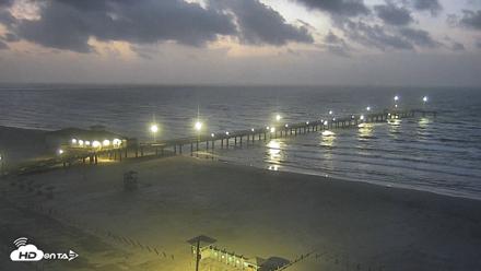 The Dunes - Port Aransas Live Beach Cam - Sep 15, 2026, 6:51am CDT