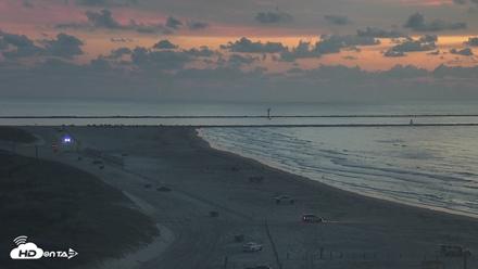 The Dunes - Port Aransas Live Beach Cam - Sep 27, 2026, 7:03am CDT