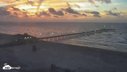 The Dunes - Port Aransas Live Beach Cam - Sep 2, 2026, 6:59am CDT