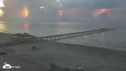 The Dunes - Port Aransas Live Beach Cam - Aug 29, 2026, 7:03am CDT