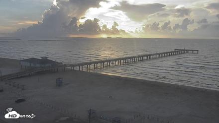 The Dunes - Port Aransas Live Beach Cam - Sep 8, 2026, 7:57am CDT