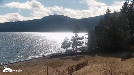 Kings Beach North Lake Tahoe Live Webcam - Apr 22, 2026, 5:20pm PDT