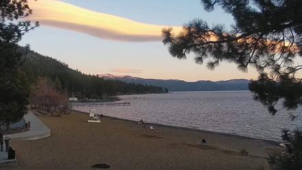 Kings Beach North Lake Tahoe Live Webcam - Mar 9, 2026, 6:59pm PDT