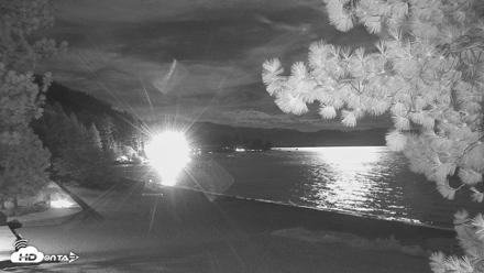 Kings Beach North Lake Tahoe Live Webcam - Aug 25, 2026, 9:13pm PDT