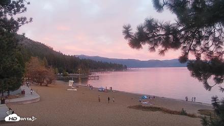 Kings Beach North Lake Tahoe Live Webcam - Oct 4, 2026, 6:40pm PDT