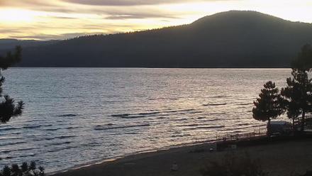 Kings Beach North Lake Tahoe Live Webcam - Oct 24, 2025, 6:11pm PDT