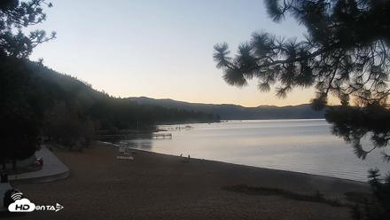 Kings Beach North Lake Tahoe Live Webcam - Oct 18, 2026, 7:17am PDT