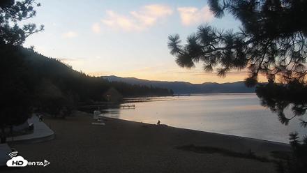 Kings Beach North Lake Tahoe Live Webcam - Oct 3, 2026, 7:01am PDT