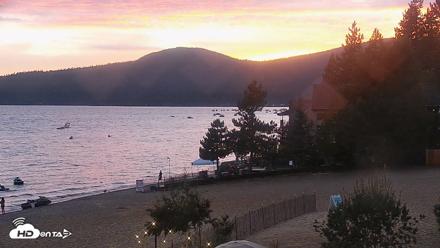 Kings Beach North Lake Tahoe Live Webcam - Aug 17, 2026, 8:01pm PDT