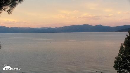 Kings Beach North Lake Tahoe Live Webcam - Oct 21, 2026, 7:20am PDT