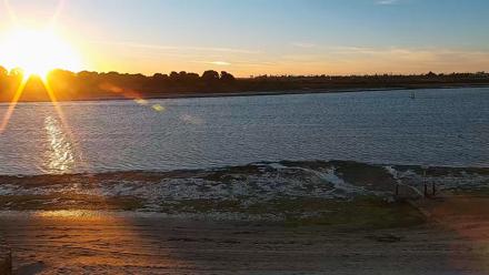 SD Mission Bay Resort Live Webcam - Dec 4, 2025, 4:29pm PST