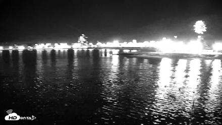 Sparks Water Bar Live Webcam - Jul 4, 2026, 10:01pm PDT