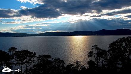 Hudson River Live Webcam - Aug 25, 2026, 6:36pm EDT