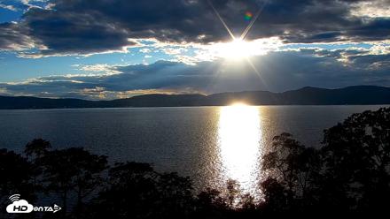 Hudson River Live Webcam - Aug 25, 2026, 6:42pm EDT