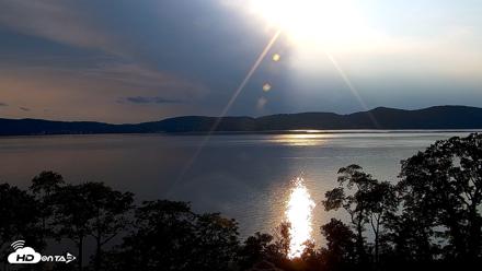 Hudson River Live Webcam - Aug 12, 2026, 6:27pm EDT