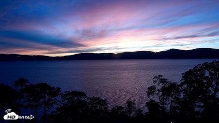 Hudson River Live Webcam - Sep 24, 2026, 7:04pm EDT