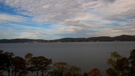 Hudson River Live Webcam - Oct 15, 2025, 9:10am EDT
