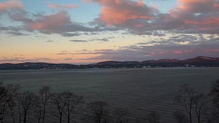 Hudson River Live Webcam - Dec 24, 2025, 7:23am EST