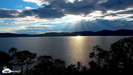 Hudson River Live Webcam - Aug 25, 2026, 6:35pm EDT
