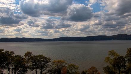 Hudson River Live Webcam - Oct 7, 2025, 2:41pm EDT