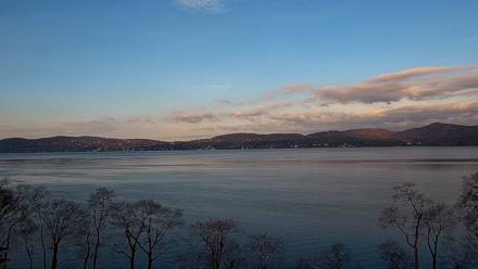 Hudson River Live Webcam - Apr 4, 2026, 8:00am EDT