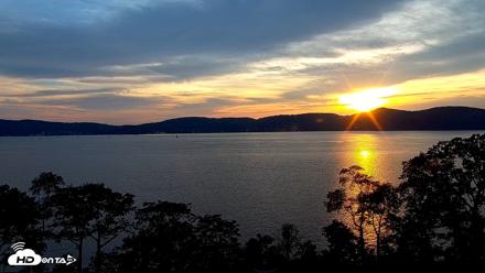Hudson River Live Webcam - Aug 19, 2026, 7:30pm EDT