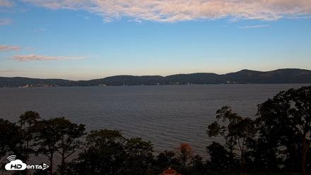 Hudson River Live Webcam - Aug 21, 2026, 8:22am EDT