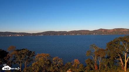 Hudson River Live Webcam - Oct 19, 2026, 9:13am EDT