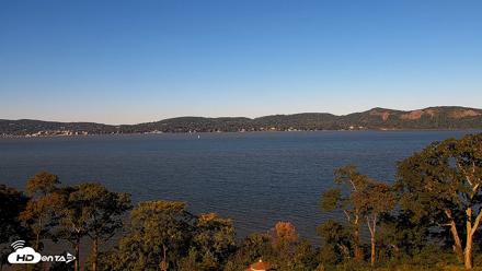 Hudson River Live Webcam - Oct 3, 2026, 10:02am EDT