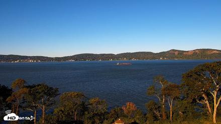 Hudson River Live Webcam - Oct 6, 2026, 8:52am EDT