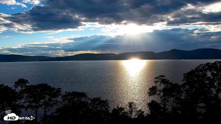 Hudson River Live Webcam - Aug 25, 2026, 6:41pm EDT