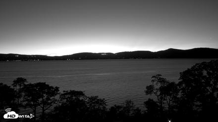 Hudson River Live Webcam - Oct 7, 2026, 7:04pm EDT