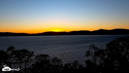 Hudson River Live Webcam - Oct 5, 2026, 6:31pm EDT
