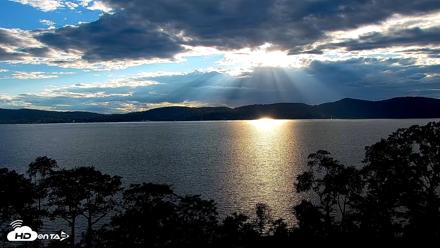 Hudson River Live Webcam - Aug 25, 2026, 6:39pm EDT