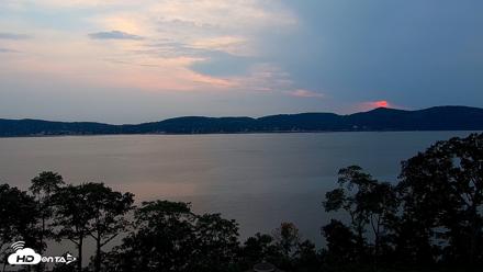Hudson River Live Webcam - Aug 12, 2026, 7:38pm EDT