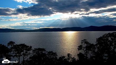 Hudson River Live Webcam - Aug 25, 2026, 6:36pm EDT