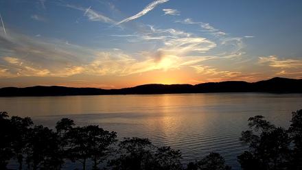 Hudson River Live Webcam - Oct 4, 2025, 6:30pm EDT