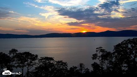 Hudson River Live Webcam - Sep 9, 2026, 7:05pm EDT